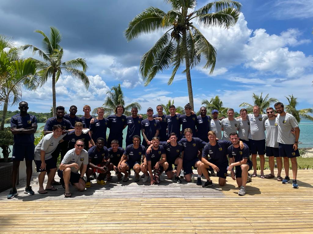 Mariners keep fit in Vanuatu for World Cup break